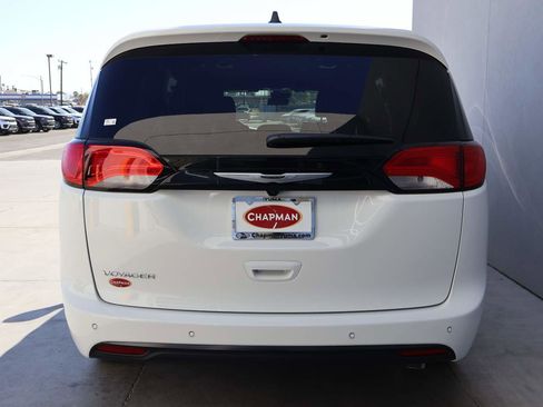 New 2026 Chrysler Voyager LX FWD image 5