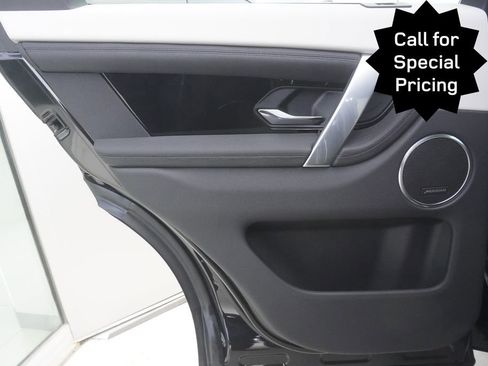 New 2025 Land Rover Discovery Sport S image 28