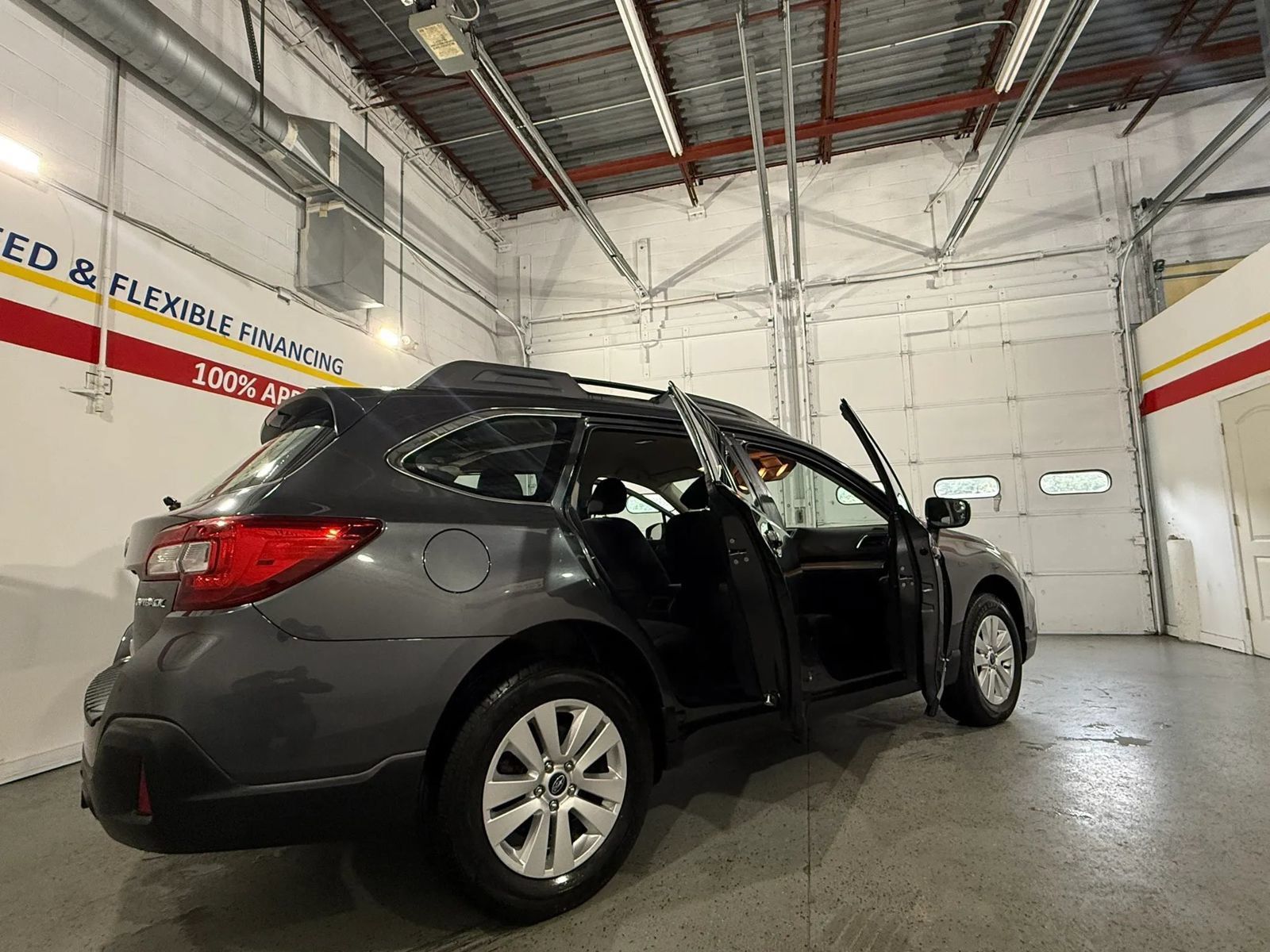Used 2018 Subaru Outback 2.5i AWD/4WD image 13