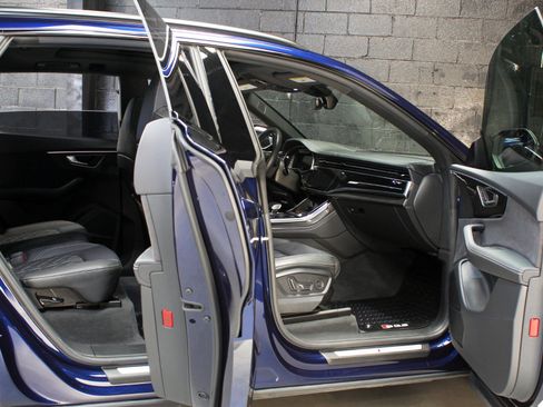 Used 2023 Audi SQ8 Prestige AWD/4WD image 34