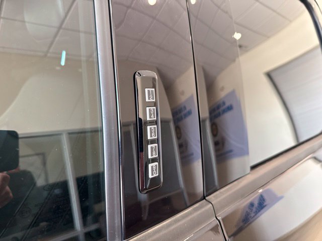 Used 2024 Ford F150 Lariat AWD/4WD image 10