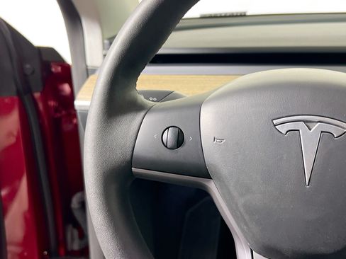 Used 2024 Tesla Model Y Performance AWD/4WD image 18