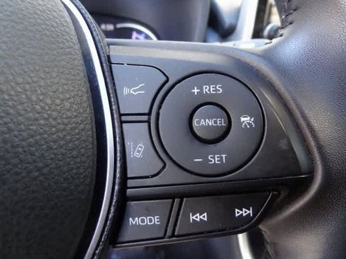 Used 2020 Toyota RAV4 Limited image 21