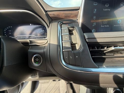 Used 2023 Chevrolet Tahoe Z71 w/ Off-Road Capability Package image 20