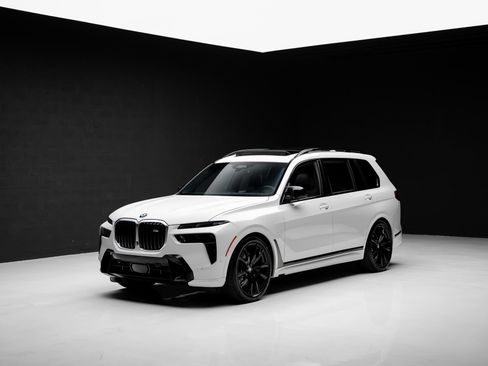 Used 2023 BMW X7 M60i w/ Executive Package AWD/4WD image 4