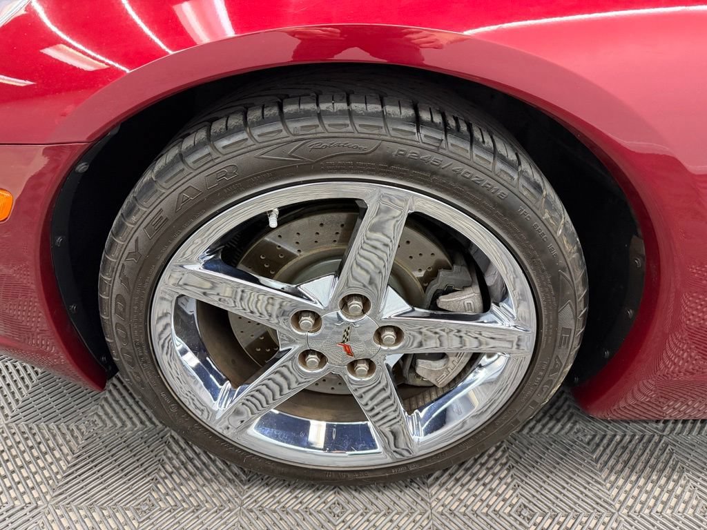 Used 2007 Chevrolet Corvette Coupe w/ Preferred Equipment Group RWD image 21