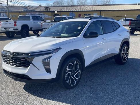 Used 2024 Chevrolet Trax RS w/ Sunroof Package image 9