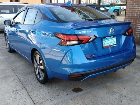 Used 2020 Nissan Versa SR w/ Convenience Package image 2