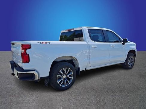 Used 2022 Chevrolet Silverado 1500 LT AWD/4WD image 4