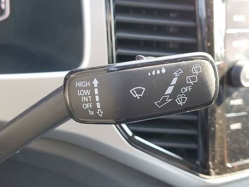 Used 2022 Volkswagen Atlas SEL Premium image 23