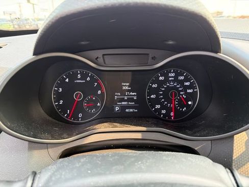 Used 2016 Hyundai Veloster Turbo FWD image 16