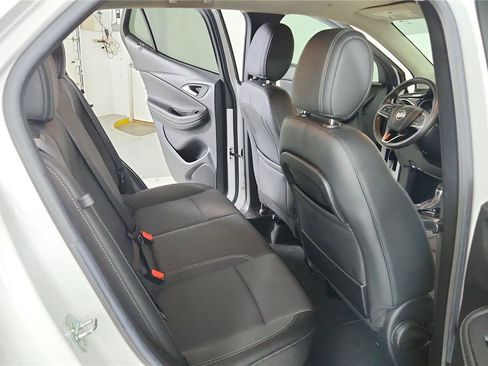Used 2021 Buick Encore GX Preferred w/ Cold Weather Comfort Package FWD image 17