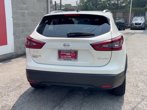 Used 2022 Nissan Rogue Sport SL w/ Premium Package image 5