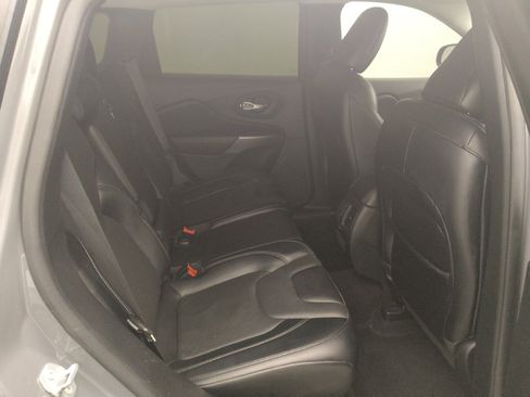 Used 2022 Jeep Cherokee Latitude Lux FWD image 19