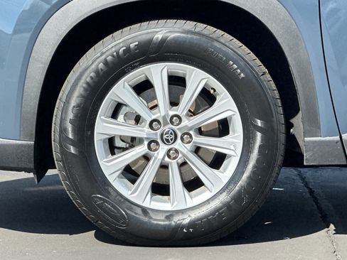 Certified 2025 Toyota Grand Highlander FWD image 27