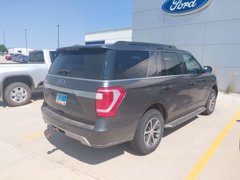 Used 2021 Ford Expedition XLT AWD/4WD image 5