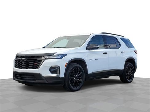 Certified 2023 Chevrolet Traverse RS image 1