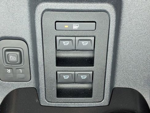 Used 2024 Ford Bronco Badlands image 32