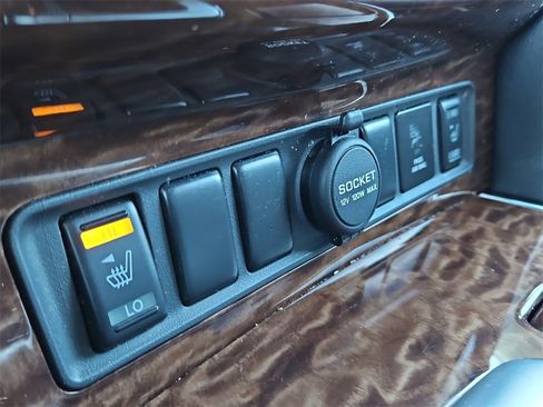 Used 2017 Nissan Armada SL image 26