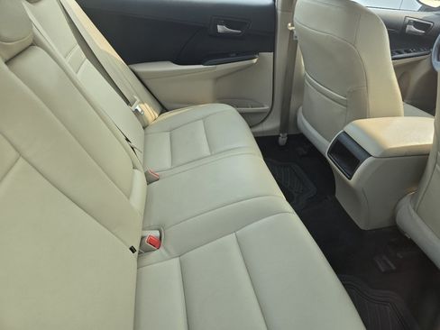 Used 2014 Toyota Camry LE FWD image 12