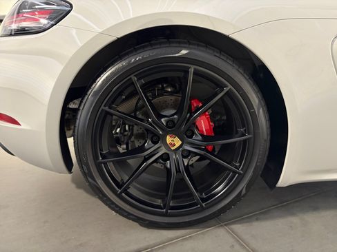 Certified 2024 Porsche 718 Cayman S RWD image 21