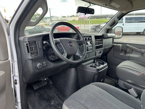 Used 2023 GMC Savana 2500 w/ Driver Convenience Package RWD image 4