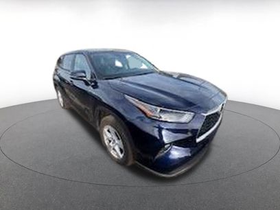 Used 2025 Toyota Highlander LE