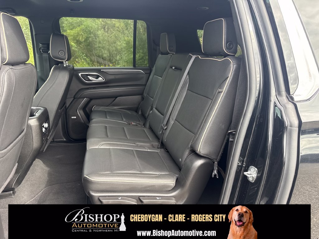Used 2024 GMC Yukon XL SLT AWD/4WD image 17