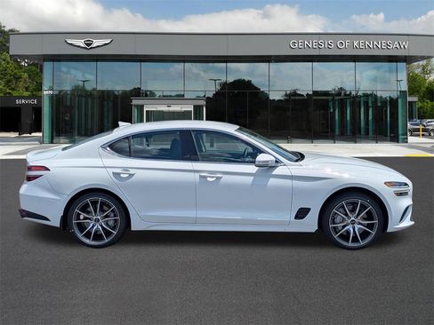 Used 2026 Genesis G70 2.5T image 8