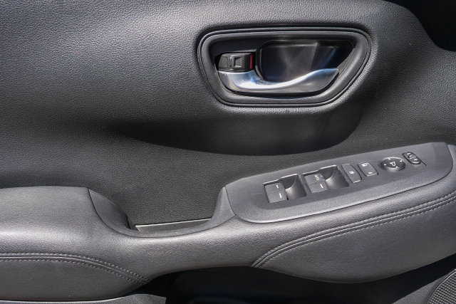 Used 2025 Honda HR-V LX image 24