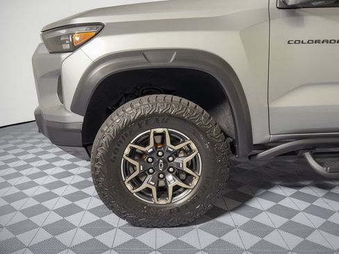 Used 2023 Chevrolet Colorado ZR2 w/ ZR2 Convenience Package III AWD/4WD image 13
