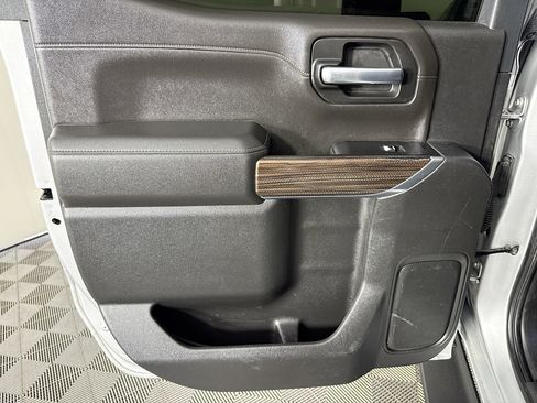 Used 2020 Chevrolet Silverado 1500 RST image 24