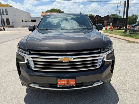 Used 2021 Chevrolet Tahoe High Country w/ Premium Package image 8