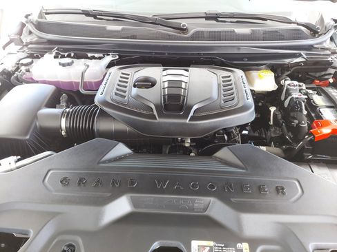 New 2026 Jeep Grand Wagoneer L 2WD w/ Premium Group I image 32