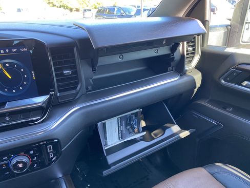 Used 2024 Chevrolet Silverado 2500 High Country w/ High Country Premium Package image 33