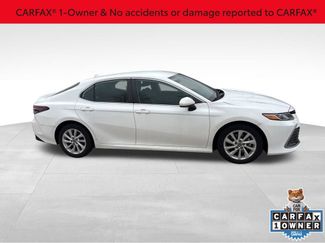 Used 2021 Toyota Camry LE video 2