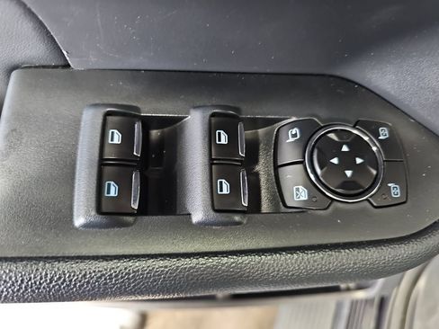 Used 2024 Ford Expedition XLT AWD/4WD image 28