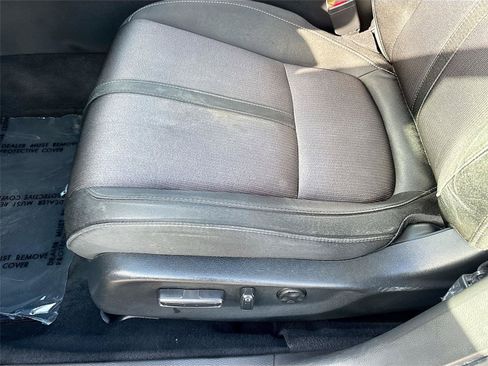 Used 2019 Honda Accord EX image 19