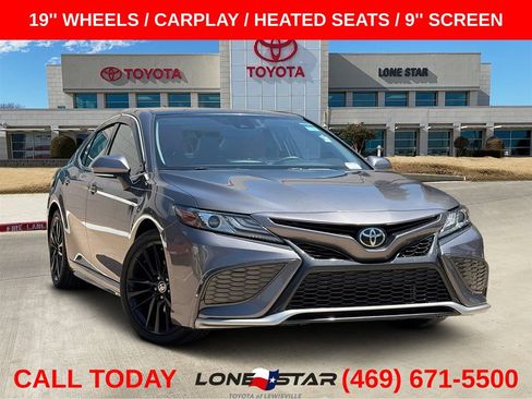 Used 2021 Toyota Camry XSE FWD image 1