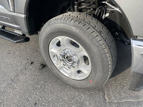 New 2026 Ford F250 XLT image 3