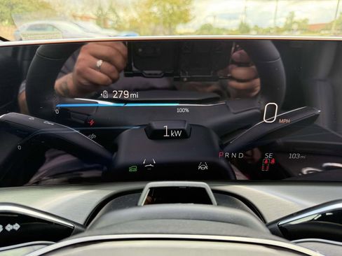 New 2026 Cadillac Vistiq Luxury w/ LPO, Floor Liner Package image 28