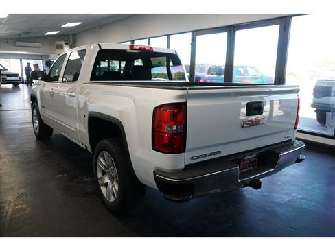 Used 2016 GMC Sierra 1500 SLE w/ SLE Value Package RWD image 5