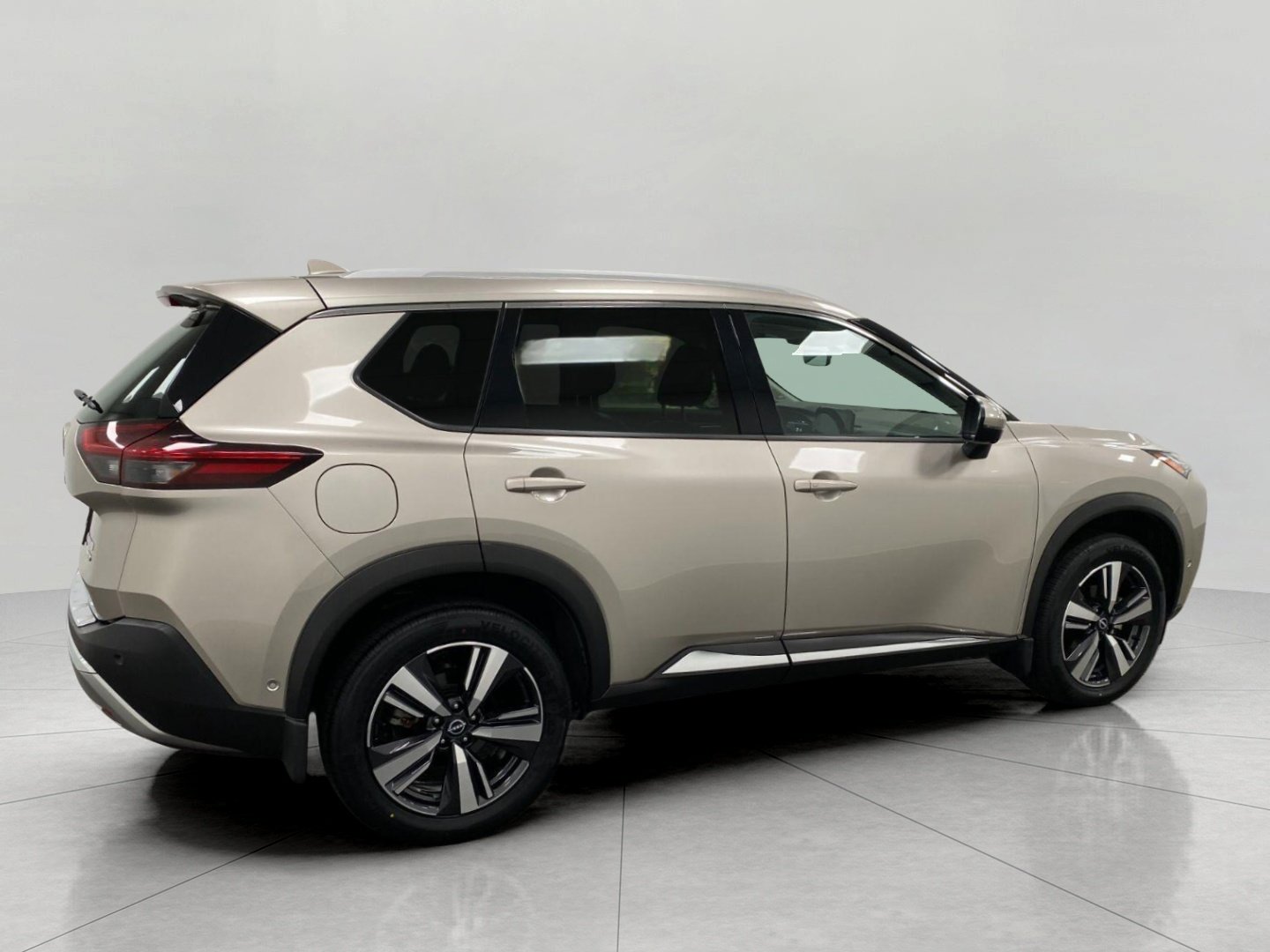 Certified 2023 Nissan Rogue Platinum w/ Platinum Premium Package AWD/4WD image 2