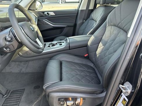 New 2026 BMW X7 xDrive40i w/ Premium Package AWD/4WD image 14