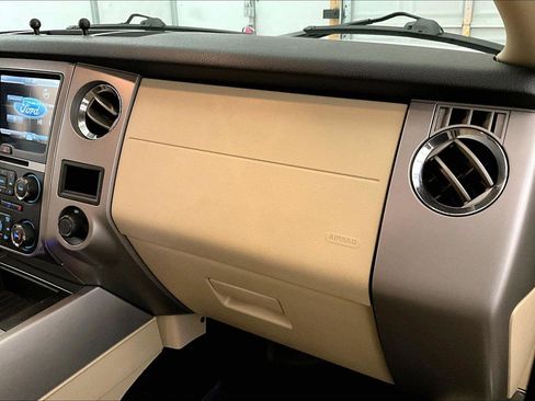 Used 2015 Ford Expedition EL XLT w/ Equipment Group 202A image 16