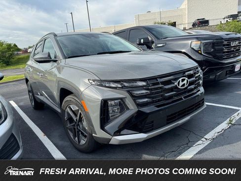 Used 2025 Hyundai Tucson SEL FWD image 1