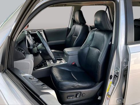 Used 2011 Toyota 4Runner SR5 w/ Premium Pkg w/Leather AWD/4WD image 7