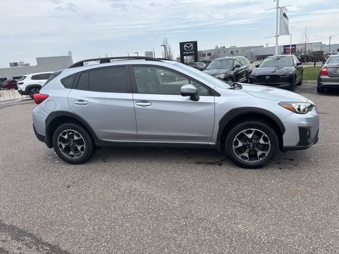 Used 2020 Subaru Crosstrek 2.0i Premium w/ Moonroof Package 1 image 4