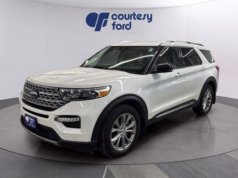 Certified 2021 Ford Explorer Limited w/ Equipment Group 301A AWD/4WD image 3