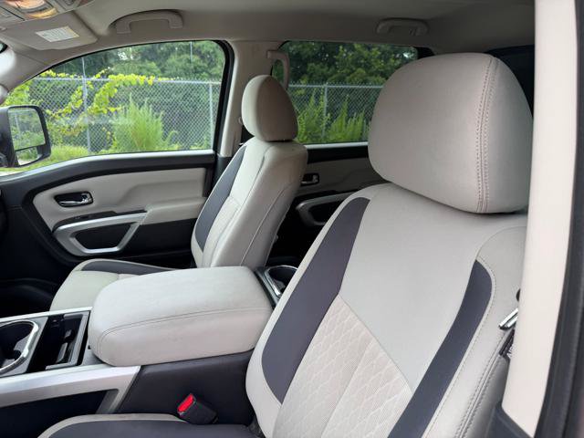 Used 2020 Nissan Titan SV w/ SV Convenience Package AWD/4WD image 25